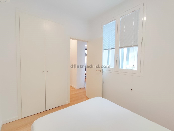 Spacious Apartment in Centro of 3 Bedrooms #1030 in Madrid