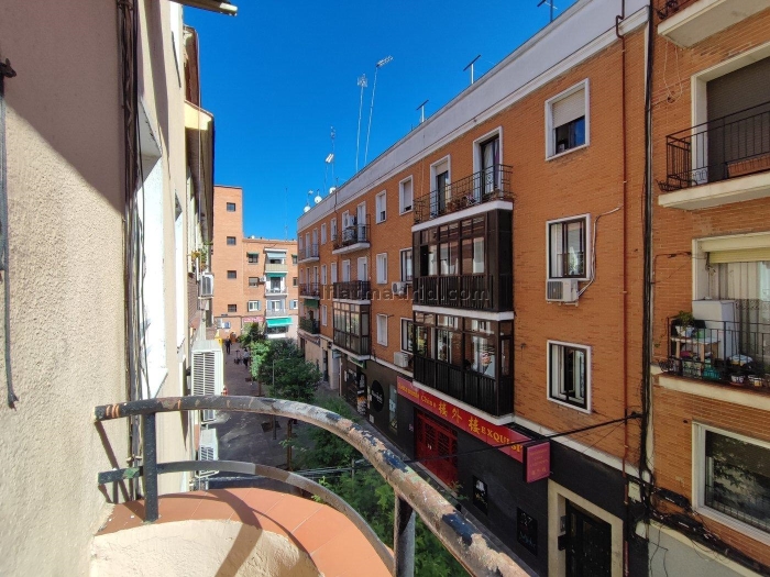 Apartamento Luminoso en Tetuan de 2 Dormitorios #1977 en Madrid