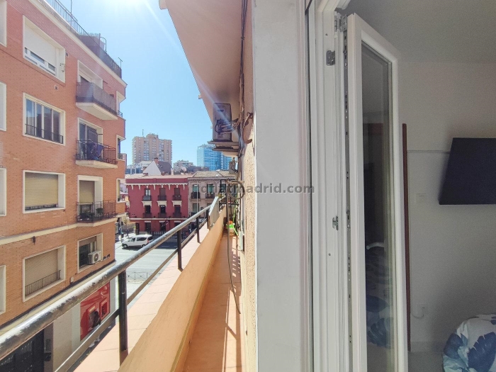 Bright Apartment in Tetuan of 2 Bedrooms #1977 in Madrid